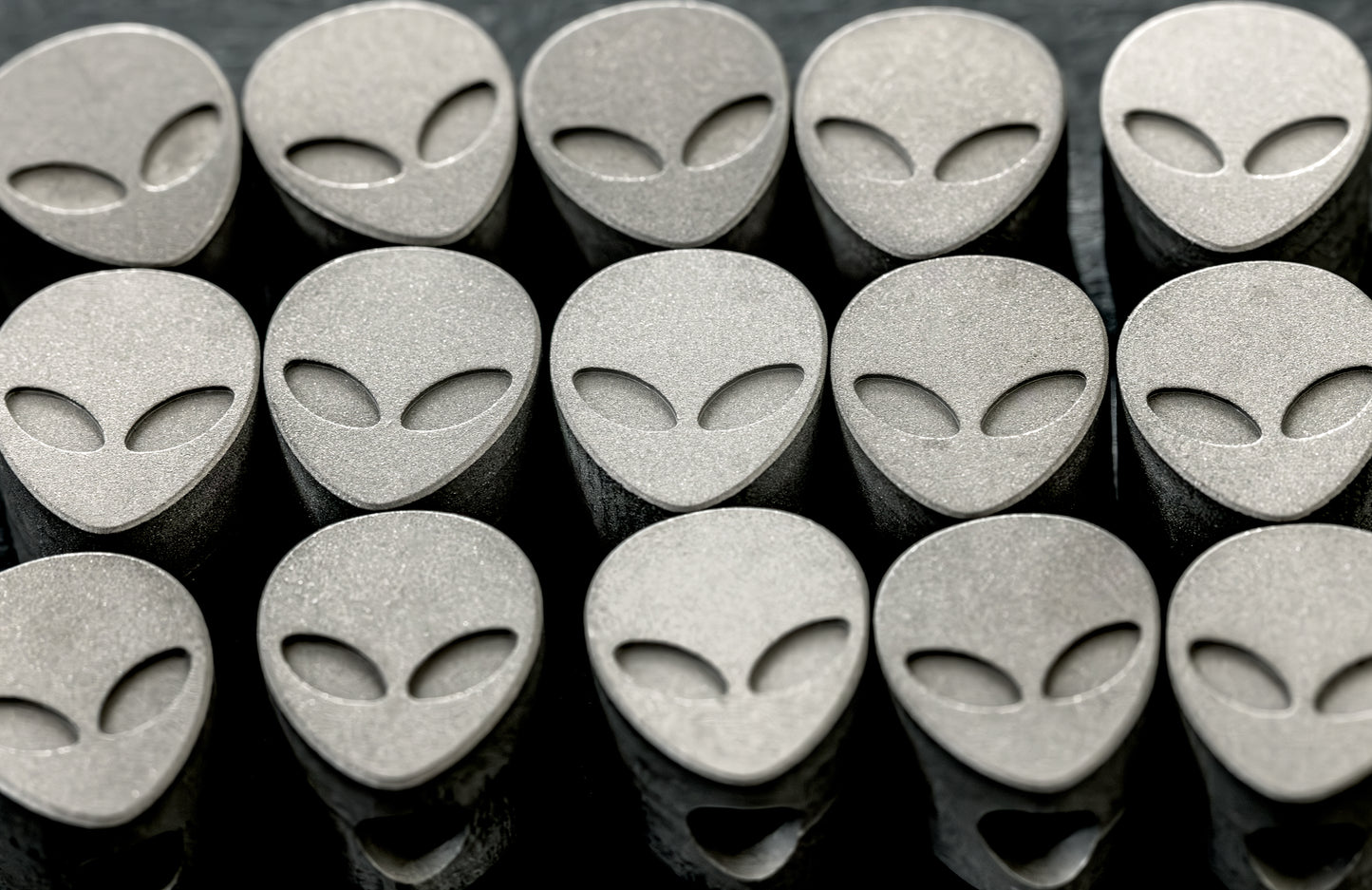 Titanium Alien Bead